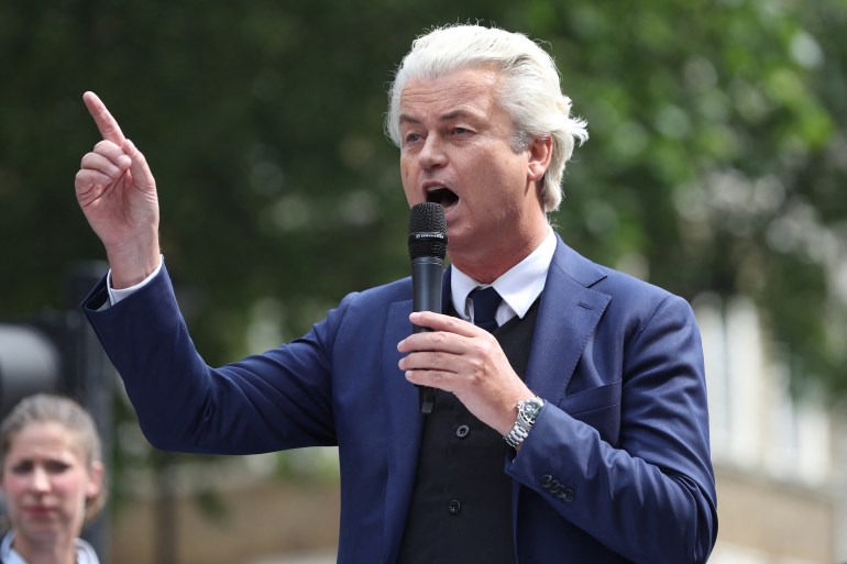 Dutch far-right PVV party leader Geert Wilders speaks at a gathering of supporters of British far-right spokesman Tommy Robinson in central London on June 9, 2018, following the jailing of Robinson for contempt of court. (Photo by Daniel LEAL / AFP)