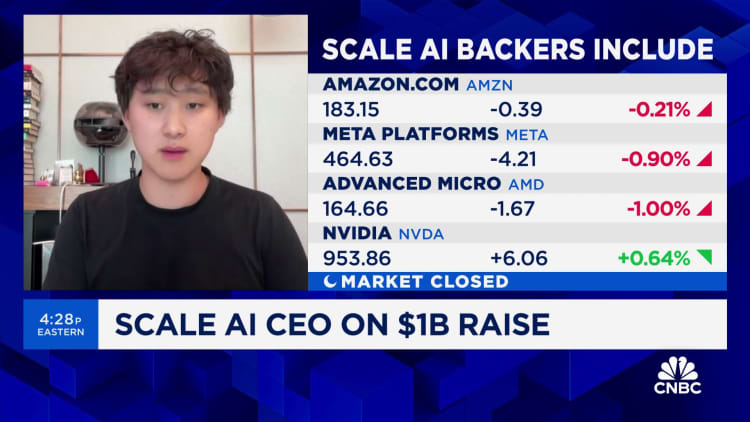 شاهد مقابلة CNBC الكاملة مع الرئيس التنفيذي لشركة Scale AI ألكسندر وانغ