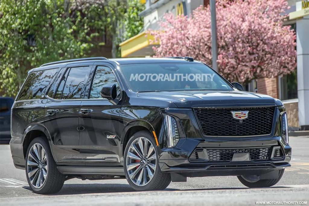 2025-cadillac-escalade-v-facelift-spy-shots--photo-credit-baldauf_100928215_l