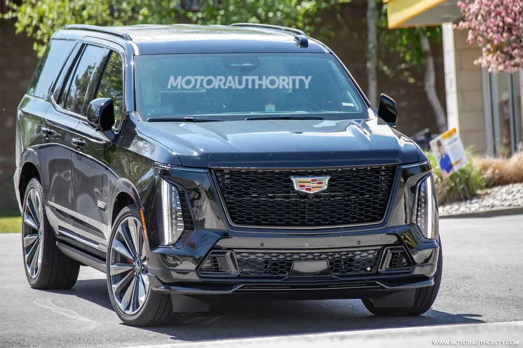 2025-cadillac-escalade-v-facelift-spy-shots--photo-credit-baldauf_100928214_l