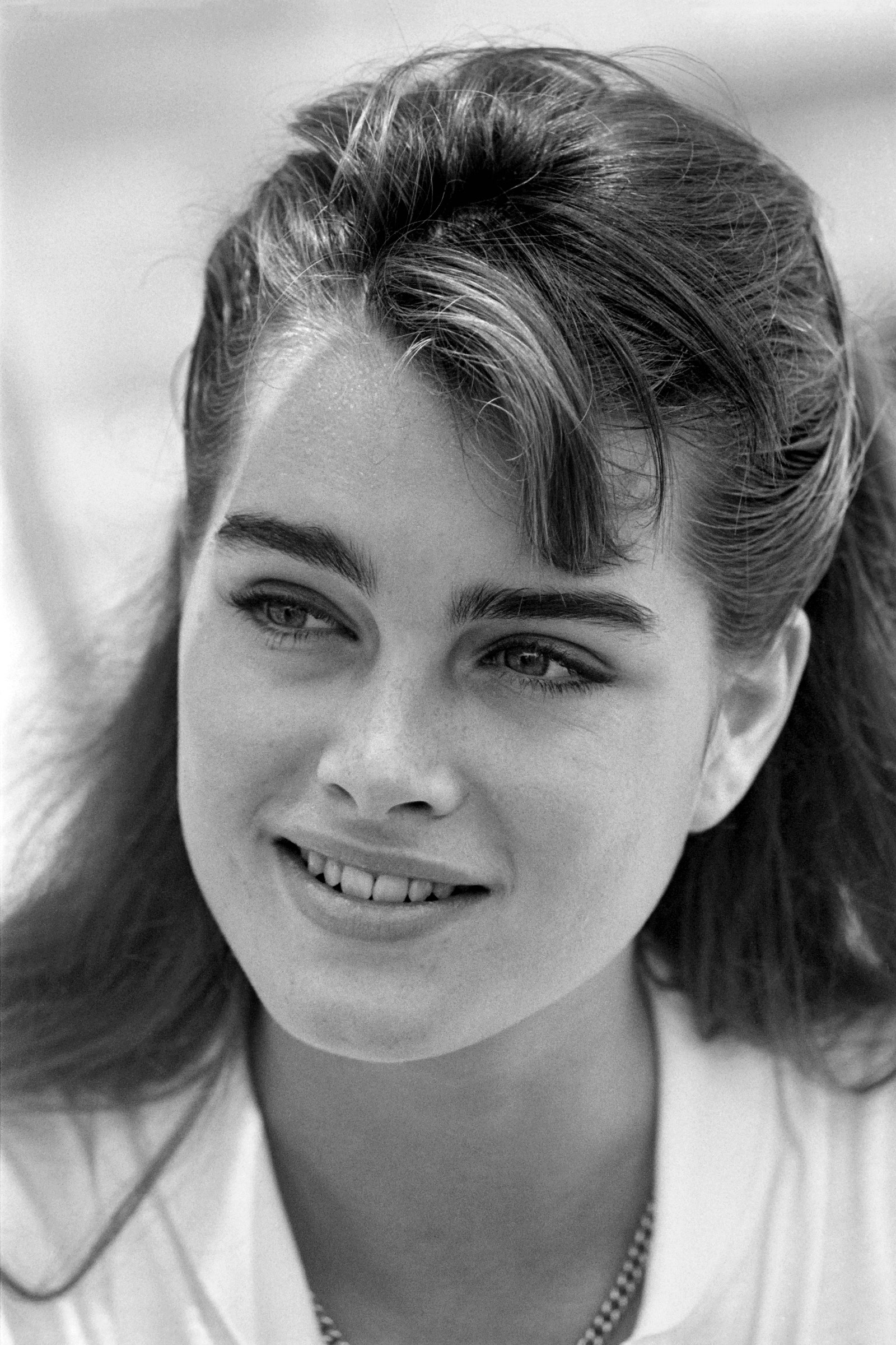 ربما تحتوي الصورة على وجه بشري، Brooke Shields، ابتسامة، تصوير فوتوغرافي، صورة ورأس