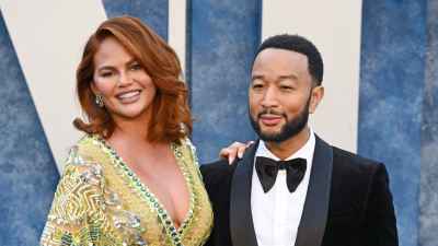 تعترف Chrissy Teigen بأن عقلها يتجول أثناء ممارسة الجنس مع John Legend