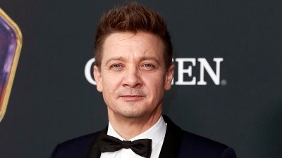 صاغ جيريمي رينر مذكرة وداعا لعائلته أثناء وجوده في المستشفى بعد حادث الثلوج: كتب 