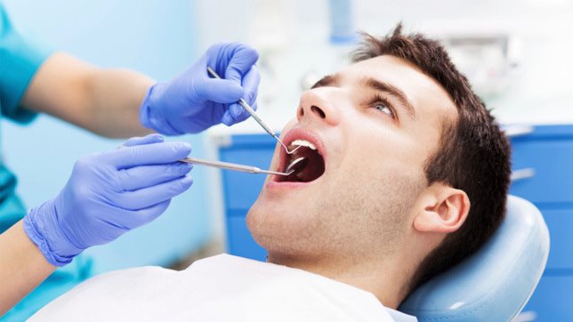 الصحة تنظم قافلة مجانية متخصصة في طب الأسنان للأطفال بمطروح