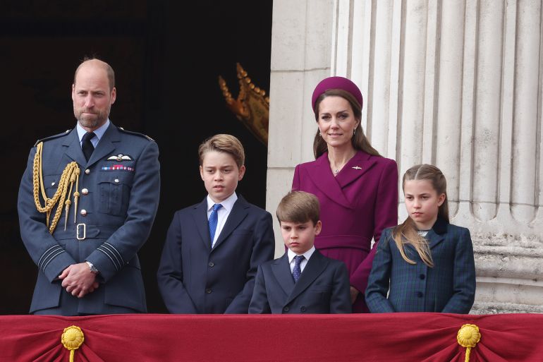 LONDON, ENGLAND - MAY 05: (L-R) Prince William, Prince of Wales, Prince George of Wales, Prince Louis of Wales, Catherine, Princess of Wales and Princess Charlotte of Wales on the balcony of Buckingham Palace during the military procession to mark the 80th anniversary of VE Day on May 05, 2025 in London, England. The King and Queen, joined by Members of the Royal Family, will take part in events from May 5th to May 8th to commemorate the 80th anniversary of VE Day, which signalled the end of the Second World War in Europe. (Photo by Neil Mockford/GC Images)